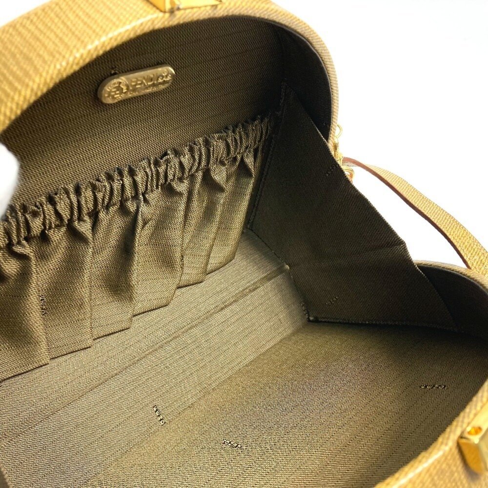 FENDI Cream Leather Shoulder Bag - Picture 12 of 16